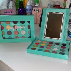 Daisy Marquez palette